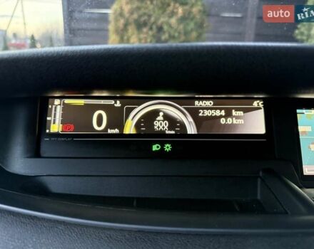 Черный Рено Гранд Сценик, объемом двигателя 1.6 л и пробегом 230 тыс. км за 9900 $, фото 31 на Automoto.ua