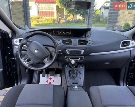 Черный Рено Гранд Сценик, объемом двигателя 0 л и пробегом 232 тыс. км за 7850 $, фото 5 на Automoto.ua