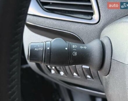 Черный Рено Гранд Сценик, объемом двигателя 1.6 л и пробегом 230 тыс. км за 9900 $, фото 27 на Automoto.ua