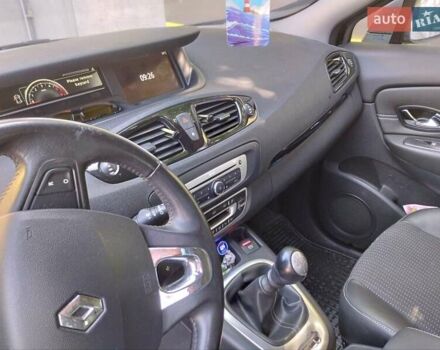 Черный Рено Гранд Сценик, объемом двигателя 1.46 л и пробегом 230 тыс. км за 9800 $, фото 5 на Automoto.ua