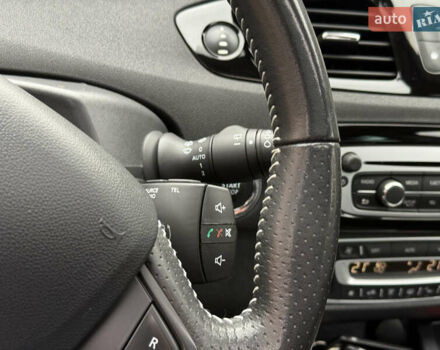 Черный Рено Гранд Сценик, объемом двигателя 1.5 л и пробегом 224 тыс. км за 11400 $, фото 60 на Automoto.ua