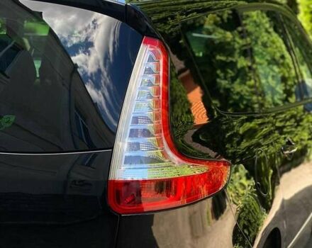 Черный Рено Гранд Сценик, объемом двигателя 1.6 л и пробегом 216 тыс. км за 9550 $, фото 6 на Automoto.ua