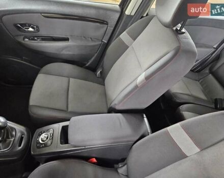 Чорний Рено Гранд Сценік, об'ємом двигуна 1.5 л та пробігом 218 тис. км за 9200 $, фото 5 на Automoto.ua
