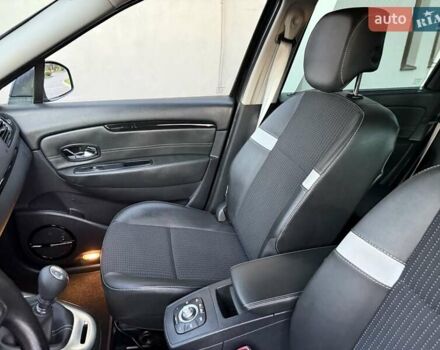 Черный Рено Гранд Сценик, объемом двигателя 1.6 л и пробегом 230 тыс. км за 9900 $, фото 44 на Automoto.ua