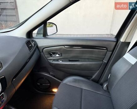 Черный Рено Гранд Сценик, объемом двигателя 1.6 л и пробегом 230 тыс. км за 9900 $, фото 43 на Automoto.ua