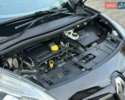 Черный Рено Гранд Сценик, объемом двигателя 1.6 л и пробегом 269 тыс. км за 10500 $, фото 91 на Automoto.ua