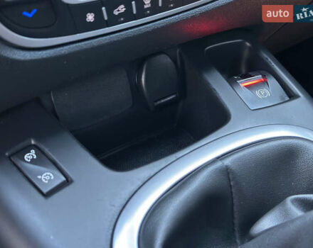 Черный Рено Гранд Сценик, объемом двигателя 1.6 л и пробегом 269 тыс. км за 10500 $, фото 27 на Automoto.ua