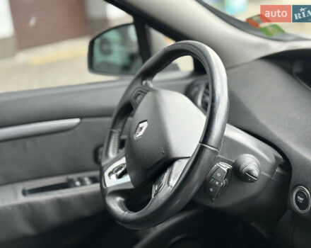 Чорний Рено Гранд Сценік, об'ємом двигуна 1.46 л та пробігом 217 тис. км за 8800 $, фото 12 на Automoto.ua