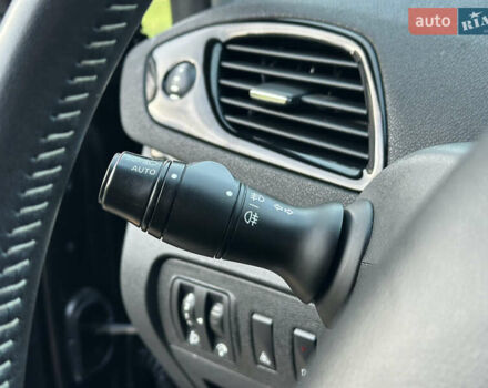 Черный Рено Гранд Сценик, объемом двигателя 1.6 л и пробегом 269 тыс. км за 10500 $, фото 15 на Automoto.ua