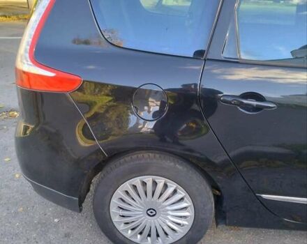 Черный Рено Гранд Сценик, объемом двигателя 1.6 л и пробегом 320 тыс. км за 8700 $, фото 11 на Automoto.ua