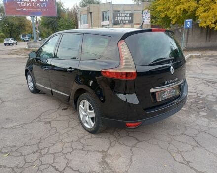 Черный Рено Гранд Сценик, объемом двигателя 0 л и пробегом 245 тыс. км за 9100 $, фото 16 на Automoto.ua