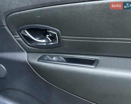 Черный Рено Гранд Сценик, объемом двигателя 1.6 л и пробегом 269 тыс. км за 10500 $, фото 54 на Automoto.ua