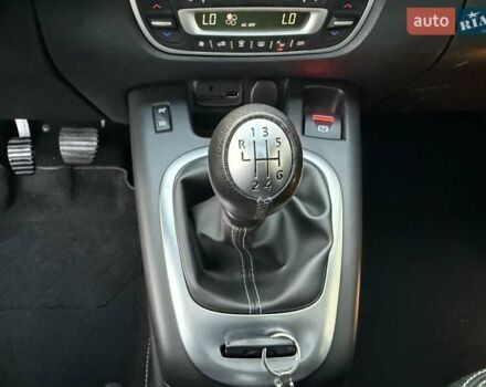 Чорний Рено Гранд Сценік, об'ємом двигуна 1.6 л та пробігом 216 тис. км за 11800 $, фото 46 на Automoto.ua