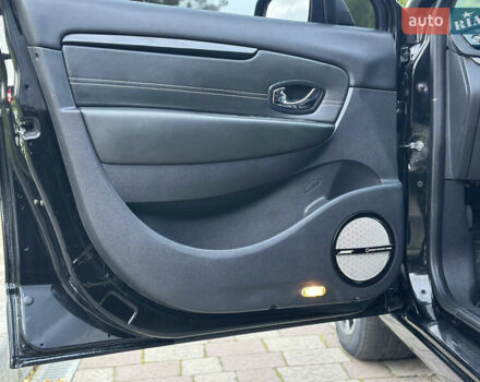 Черный Рено Гранд Сценик, объемом двигателя 1.6 л и пробегом 269 тыс. км за 10500 $, фото 32 на Automoto.ua