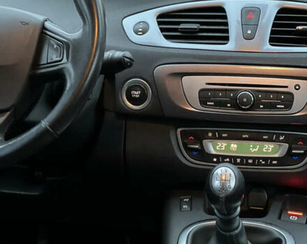 Черный Рено Гранд Сценик, объемом двигателя 1.46 л и пробегом 217 тыс. км за 8999 $, фото 20 на Automoto.ua