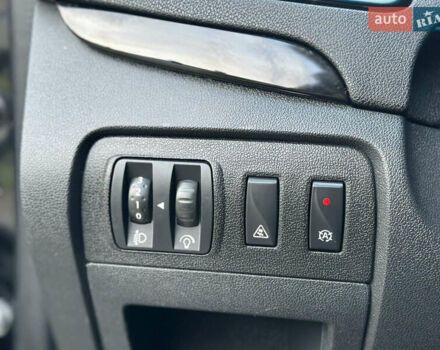 Черный Рено Гранд Сценик, объемом двигателя 1.6 л и пробегом 269 тыс. км за 10500 $, фото 14 на Automoto.ua