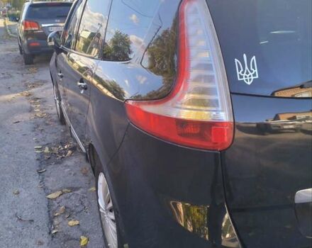 Черный Рено Гранд Сценик, объемом двигателя 1.6 л и пробегом 320 тыс. км за 8700 $, фото 1 на Automoto.ua