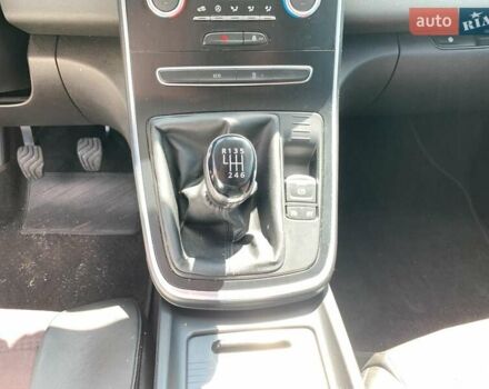 Черный Рено Гранд Сценик, объемом двигателя 1.7 л и пробегом 188 тыс. км за 12940 $, фото 33 на Automoto.ua