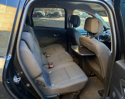 Черный Рено Гранд Сценик, объемом двигателя 1.5 л и пробегом 200 тыс. км за 7400 $, фото 4 на Automoto.ua