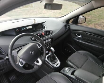 Черный Рено Гранд Сценик, объемом двигателя 1.5 л и пробегом 235 тыс. км за 8400 $, фото 5 на Automoto.ua