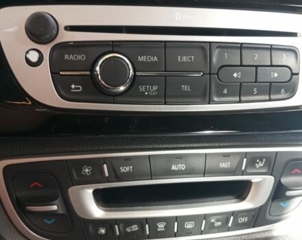 Черный Рено Гранд Сценик, объемом двигателя 1.6 л и пробегом 264 тыс. км за 8000 $, фото 6 на Automoto.ua