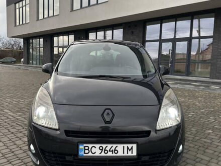 Черный Рено Гранд Сценик, объемом двигателя 2 л и пробегом 380 тыс. км за 7300 $, фото 1 на Automoto.ua