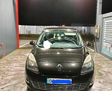 Черный Рено Гранд Сценик, объемом двигателя 1.9 л и пробегом 220 тыс. км за 7800 $, фото 1 на Automoto.ua