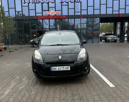 Чорний Рено Гранд Сценік, об'ємом двигуна 1.9 л та пробігом 257 тис. км за 6800 $, фото 1 на Automoto.ua