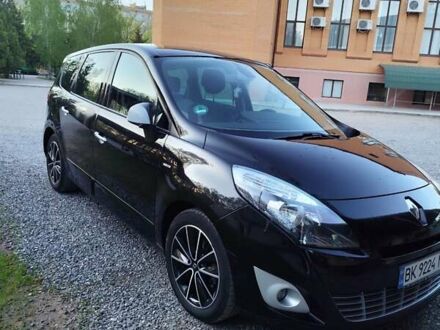 Рено Гранд Сценик 2011 в Ровно на Automoto.ua Черный Рено Гранд Сценик, объемом двигателя 1.6 л и пробегом 250 тыс. км за 7200 $, фото 1 на Automoto.ua