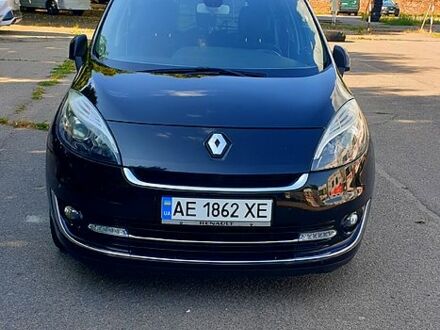 Рено Гранд Сценік 2013 у Дніпро (Дніпропетровську) на Automoto.ua Чорний Рено Гранд Сценік, об'ємом двигуна 1.5 л та пробігом 270 тис. км за 8000 $, фото 1 на Automoto.ua