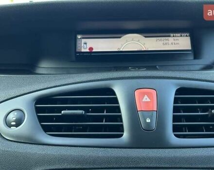 Коричневый Рено Гранд Сценик, объемом двигателя 1.5 л и пробегом 250 тыс. км за 7500 $, фото 7 на Automoto.ua