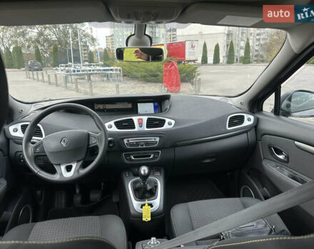 Коричневый Рено Гранд Сценик, объемом двигателя 1.9 л и пробегом 226 тыс. км за 7950 $, фото 14 на Automoto.ua