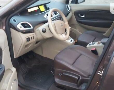 Коричневый Рено Гранд Сценик, объемом двигателя 1.5 л и пробегом 234 тыс. км за 7700 $, фото 9 на Automoto.ua