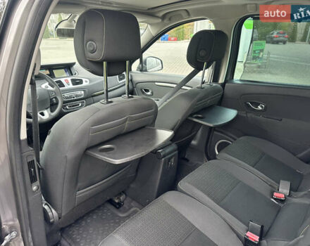 Рено Гранд Сценик 2009 в Житомире на Automoto.ua Коричневый Рено Гранд Сценик, объемом двигателя 1.9 л и пробегом 226 тыс. км за 7950 $, фото 13 на Automoto.ua