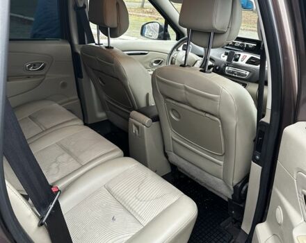 Коричневий Рено Гранд Сценік, об'ємом двигуна 2 л та пробігом 301 тис. км за 6900 $, фото 6 на Automoto.ua