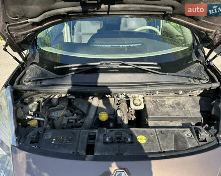 Коричневий Рено Гранд Сценік, об'ємом двигуна 1.5 л та пробігом 237 тис. км за 8300 $, фото 31 на Automoto.ua