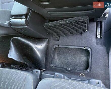 Коричневый Рено Гранд Сценик, объемом двигателя 1.9 л и пробегом 324 тыс. км за 6990 $, фото 37 на Automoto.ua