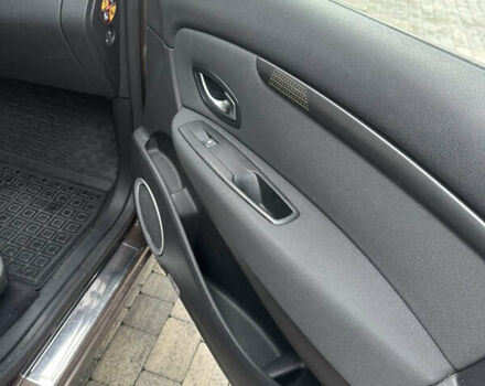 Коричневый Рено Гранд Сценик, объемом двигателя 2 л и пробегом 231 тыс. км за 9300 $, фото 12 на Automoto.ua