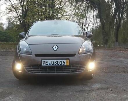 Коричневый Рено Гранд Сценик, объемом двигателя 1.5 л и пробегом 234 тыс. км за 7700 $, фото 1 на Automoto.ua