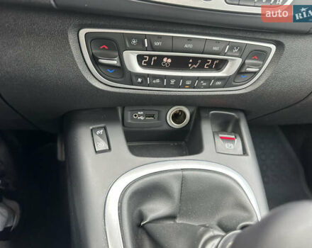 Коричневый Рено Гранд Сценик, объемом двигателя 1.9 л и пробегом 226 тыс. км за 7950 $, фото 23 на Automoto.ua