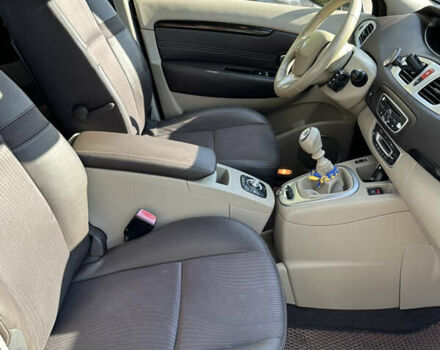 Коричневий Рено Гранд Сценік, об'ємом двигуна 1.5 л та пробігом 237 тис. км за 8300 $, фото 21 на Automoto.ua