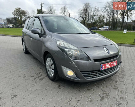 Коричневый Рено Гранд Сценик, объемом двигателя 1.9 л и пробегом 226 тыс. км за 7950 $, фото 9 на Automoto.ua