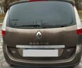 Коричневий Рено Гранд Сценік, об'ємом двигуна 2 л та пробігом 301 тис. км за 6900 $, фото 2 на Automoto.ua