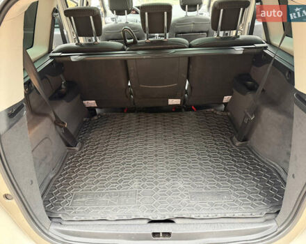 Коричневый Рено Гранд Сценик, объемом двигателя 1.9 л и пробегом 323 тыс. км за 6700 $, фото 30 на Automoto.ua