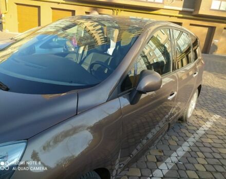 Коричневый Рено Гранд Сценик, объемом двигателя 2 л и пробегом 270 тыс. км за 7200 $, фото 1 на Automoto.ua