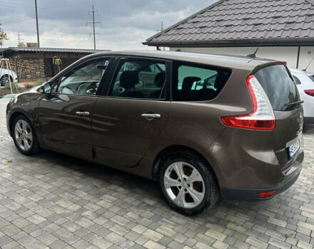 Коричневый Рено Гранд Сценик, объемом двигателя 2 л и пробегом 231 тыс. км за 9300 $, фото 7 на Automoto.ua