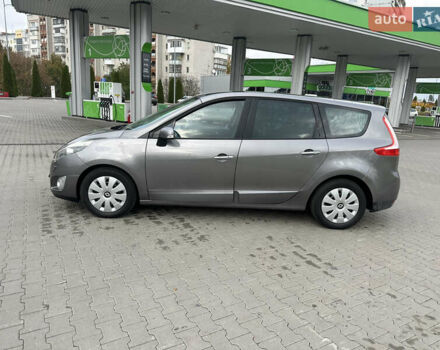 Рено Гранд Сценик 2009 в Житомире на Automoto.ua Коричневый Рено Гранд Сценик, объемом двигателя 1.9 л и пробегом 226 тыс. км за 7950 $, фото 7 на Automoto.ua