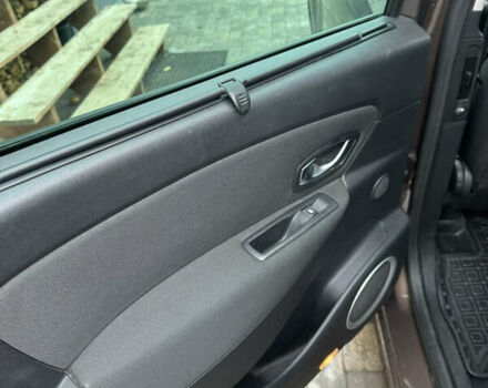 Коричневый Рено Гранд Сценик, объемом двигателя 2 л и пробегом 231 тыс. км за 9300 $, фото 26 на Automoto.ua