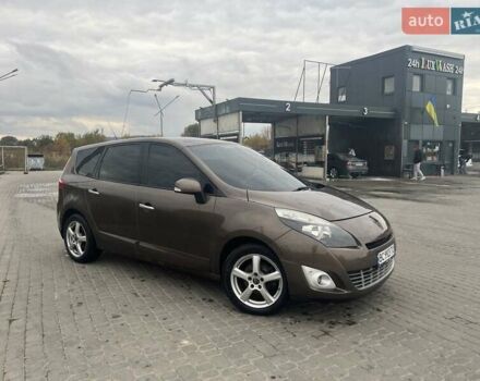 Коричневый Рено Гранд Сценик, объемом двигателя 1.9 л и пробегом 254 тыс. км за 6700 $, фото 5 на Automoto.ua