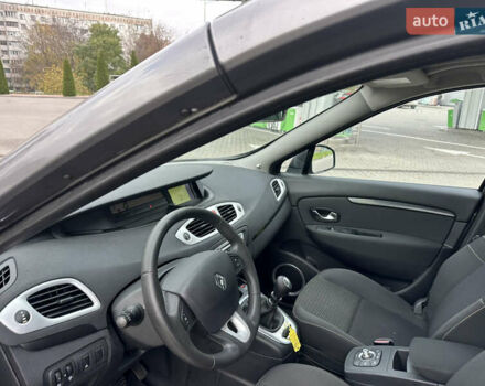 Рено Гранд Сценик 2009 в Житомире на Automoto.ua Коричневый Рено Гранд Сценик, объемом двигателя 1.9 л и пробегом 226 тыс. км за 7950 $, фото 22 на Automoto.ua